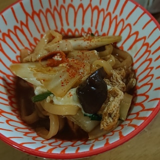 味噌汁の残りで卵とじうどん